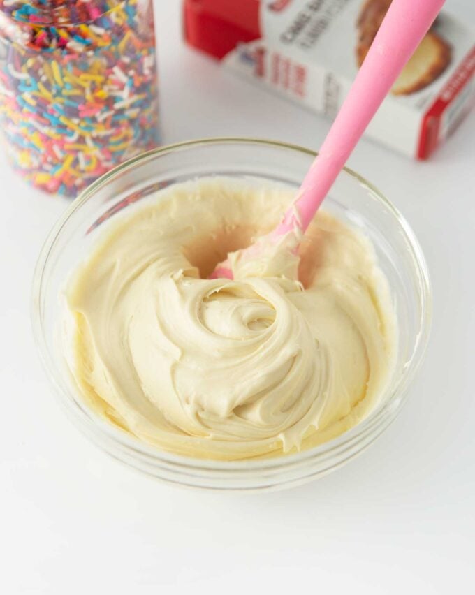 bowl of cream cheese cake cake batter frosting