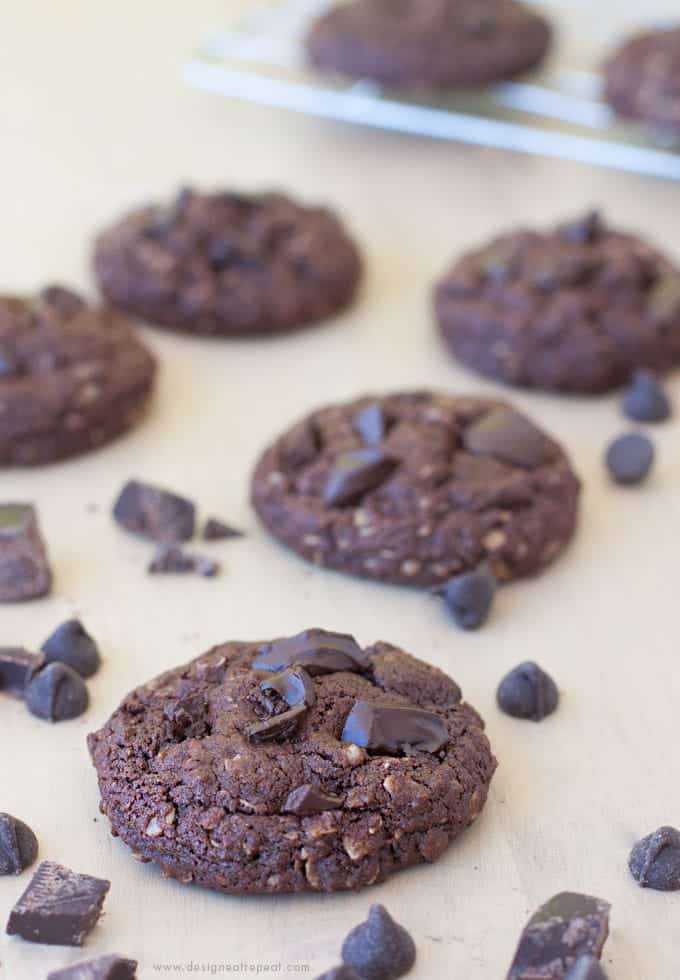 Dark Chocolate Oatmeal Cookies | Design Eat Repeat