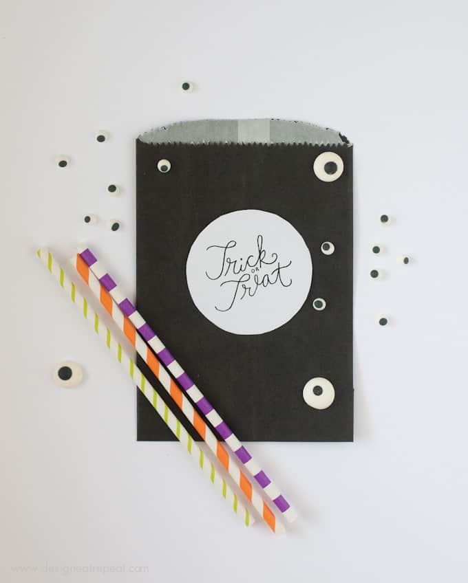 Free Printable Trick or Treat Label - Great Halloween Treat Bag Idea from Design Eat Repeat