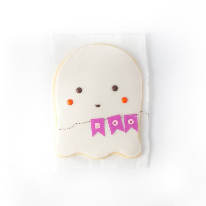 Giant ghost sugar cookie with boo banner