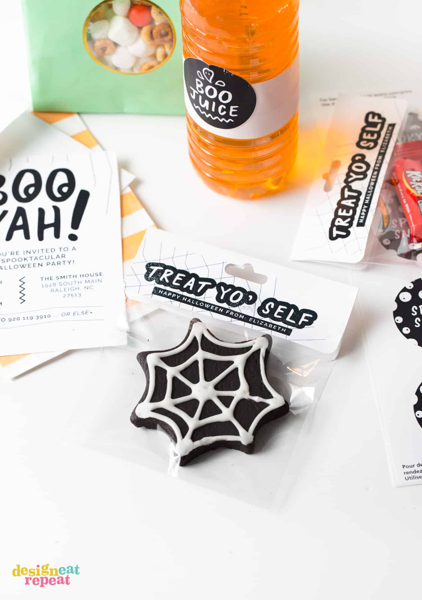 Throw the ultimate Halloween bash with this set of 3 black and white Halloween party printables! Designed for easy printing on Avery products, these printables can help you make the cutest Halloween party invitations and party favors! #Halloween #Printables // www.DesignEatRepeat.com