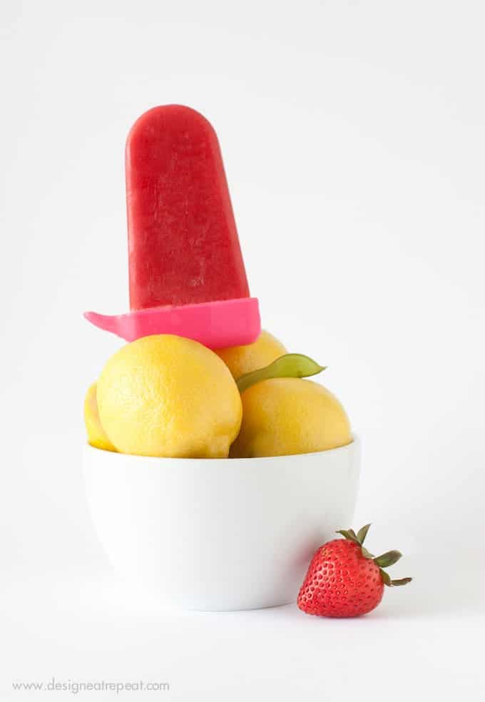 Homemade Strawberry Lemonade Popsicles | Design Eat Repeat