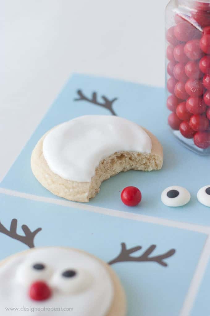 Make Reindeer Sugar Cookies with this fun Printable | A Christmas Cookie Decorating Idea