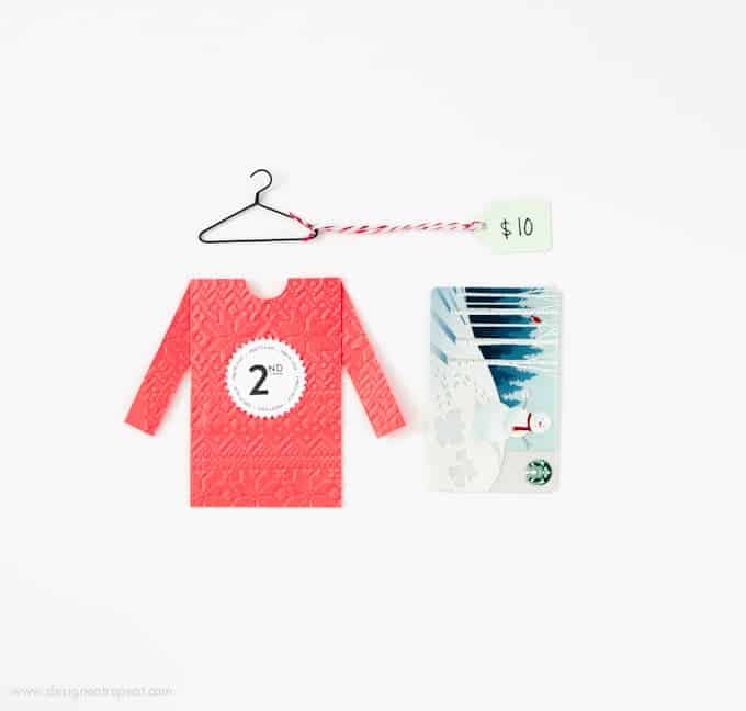 Make these cute DIY sweater gift card envelopes for fun Ugly Sweater Party prizes! Includes free printables from Design Eat Repeat blog!