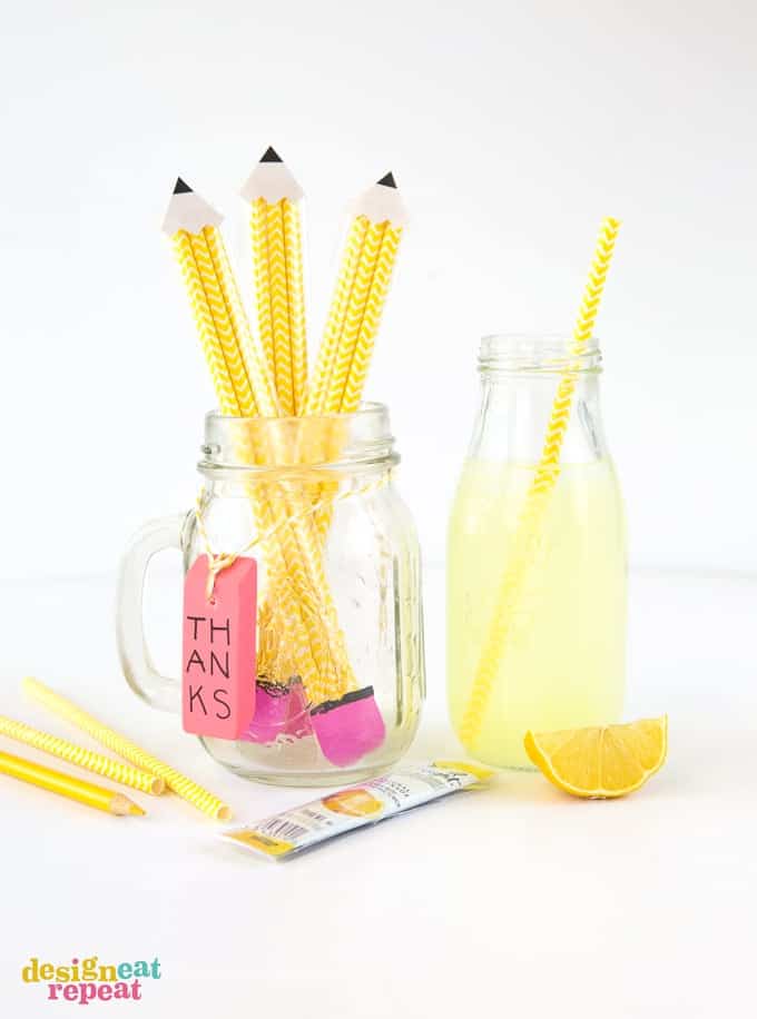 Looking for an easy end of the school year teacher gift? Turn paper straws into pencil pouches to help send your favorite teachers into summer!